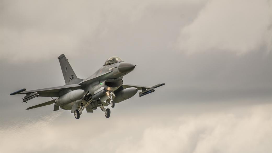 Бюджетната комисия ще гласува споразумението за покупката на F-16
