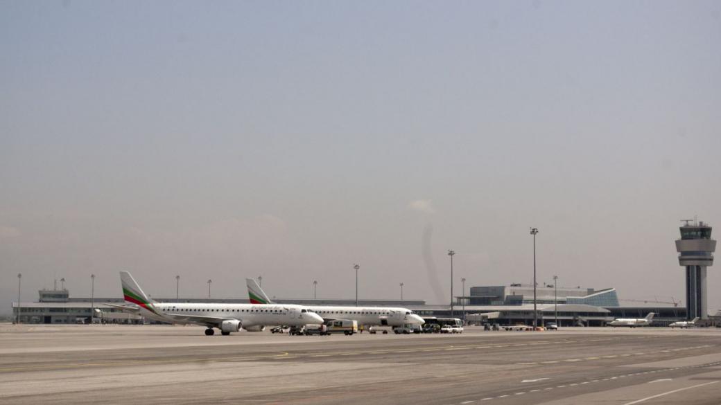 Две български авиокомпании ще летят до Кайро