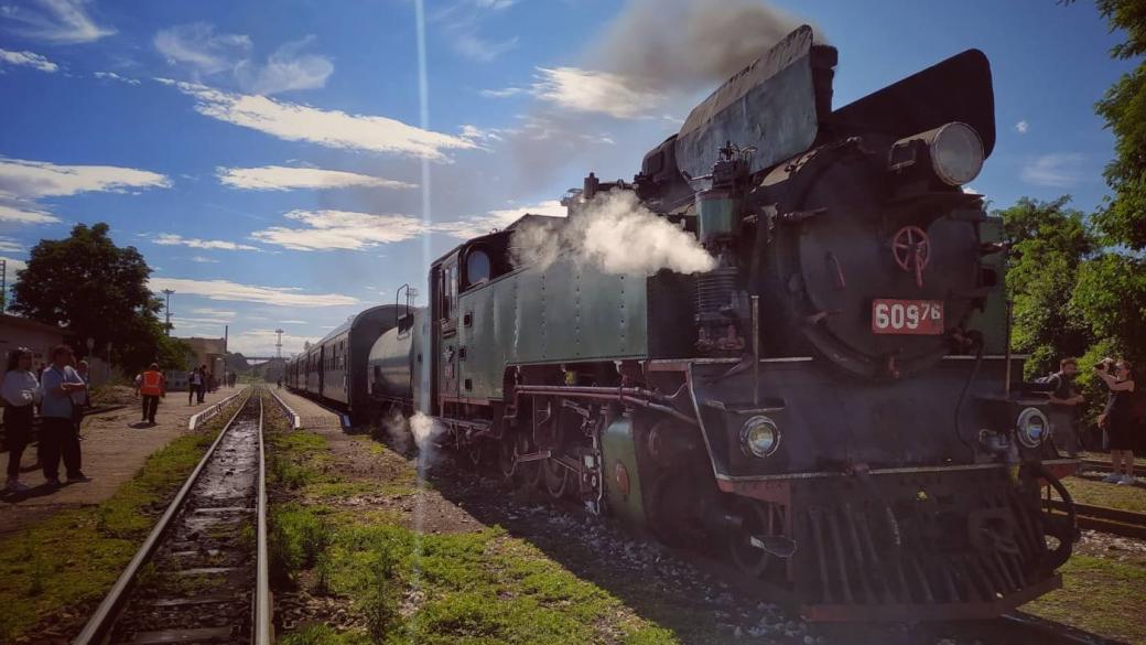Завръщане в миналото: БДЖ организира пътуване с парен локомотив
