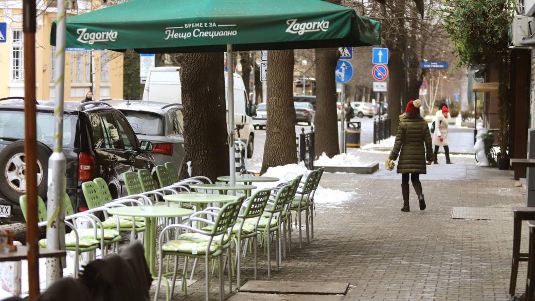 Вечерни новини: Разходите на българите растат повече от доходите; АПИ пусна мегапоръчките