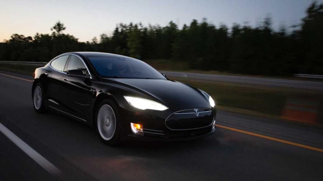 Tesla сваля цените на още модели