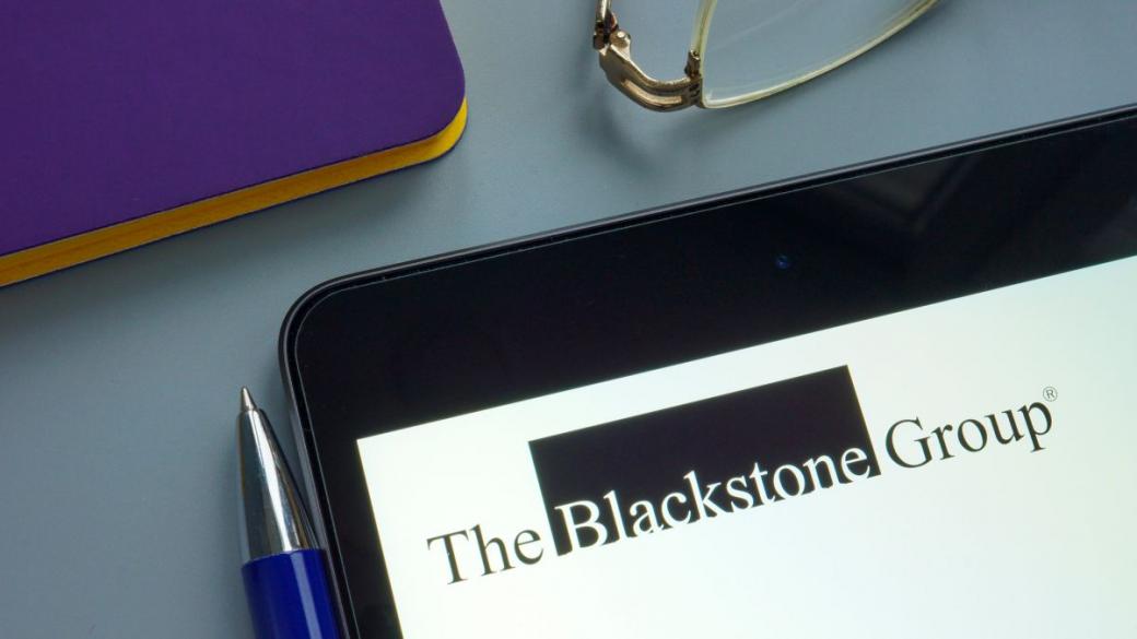 Как гигантът Blackstone спечели милиарди от инвестиции в складове?