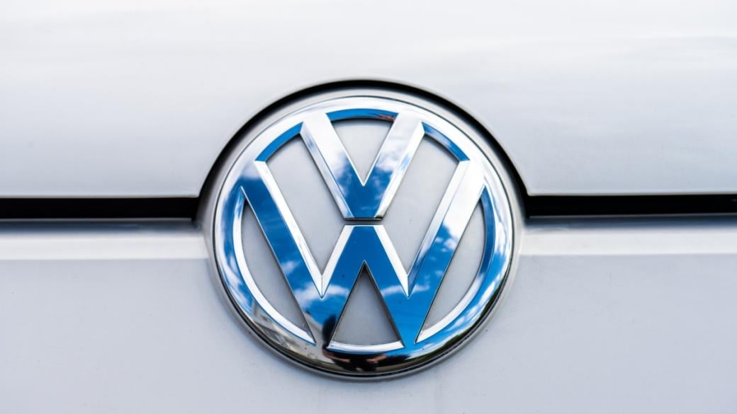 Volkswagen отлага избора на локация за новата си фабрика в Европа