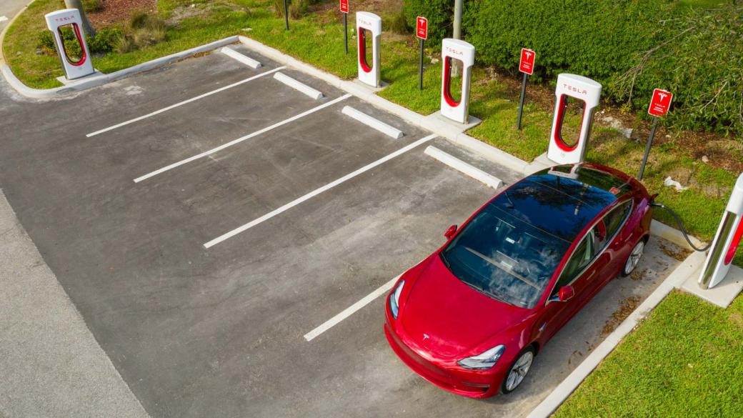 Tesla отвори зарядните си станции и за други електромобили в Румъния