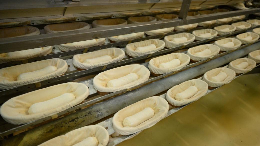 Пътят на хляба: от завода на „Хебър“ до рафтовете на „Лидл“