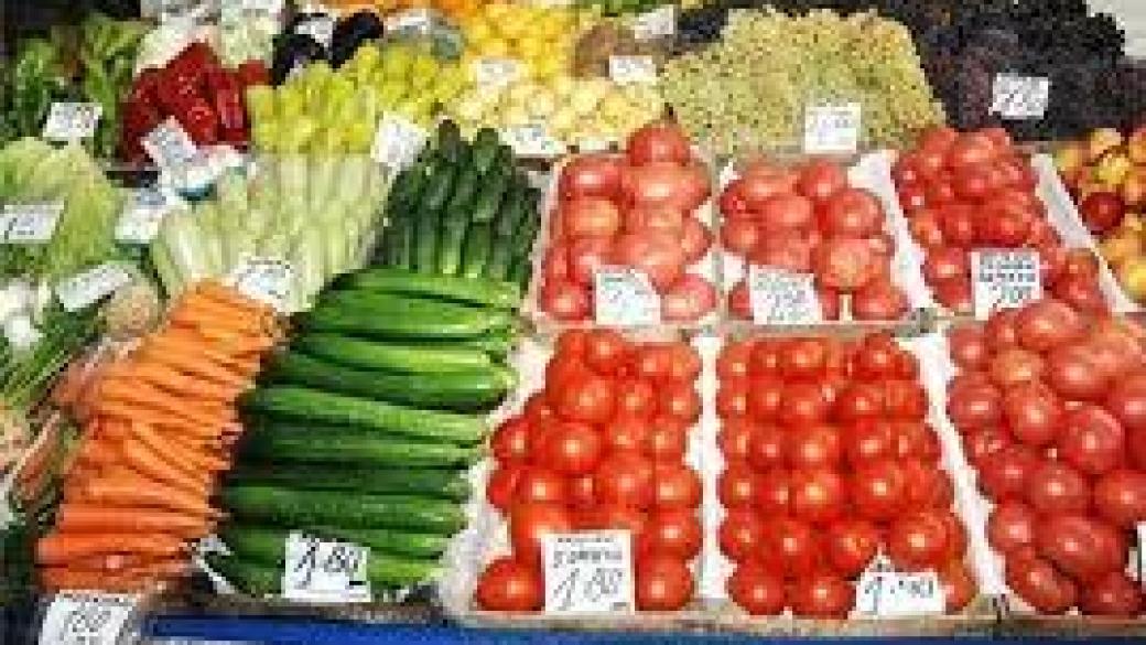 Отчита се леко поевтиняване на плодове и зеленчуци