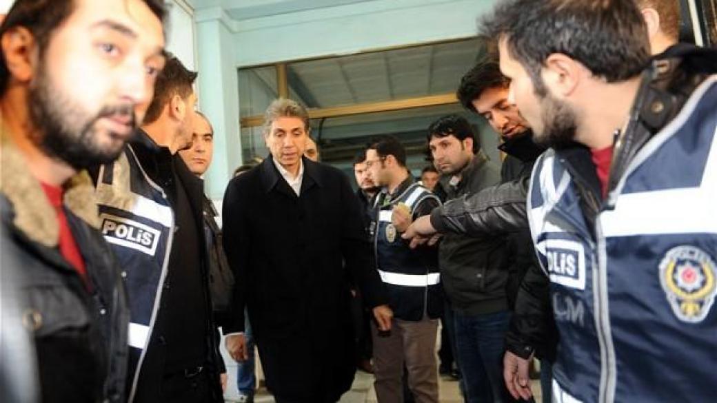 Нови масови арести на полицаи за подслушване на Ердоган