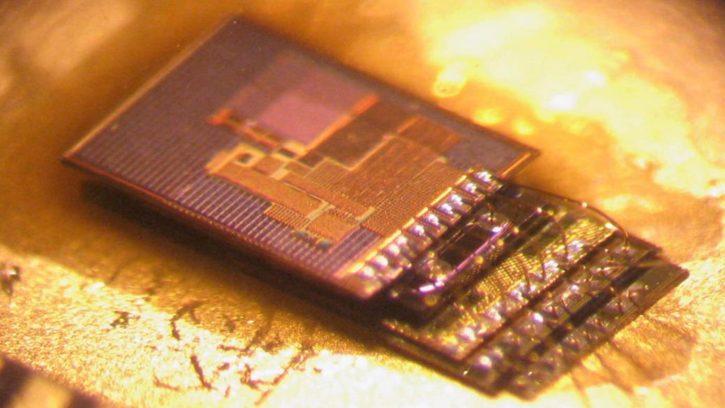 Учени създадоха най-малкия компютър в света