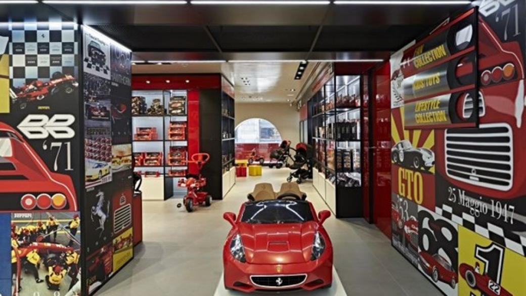 Ferrari с нов луксозен магазин в Милано