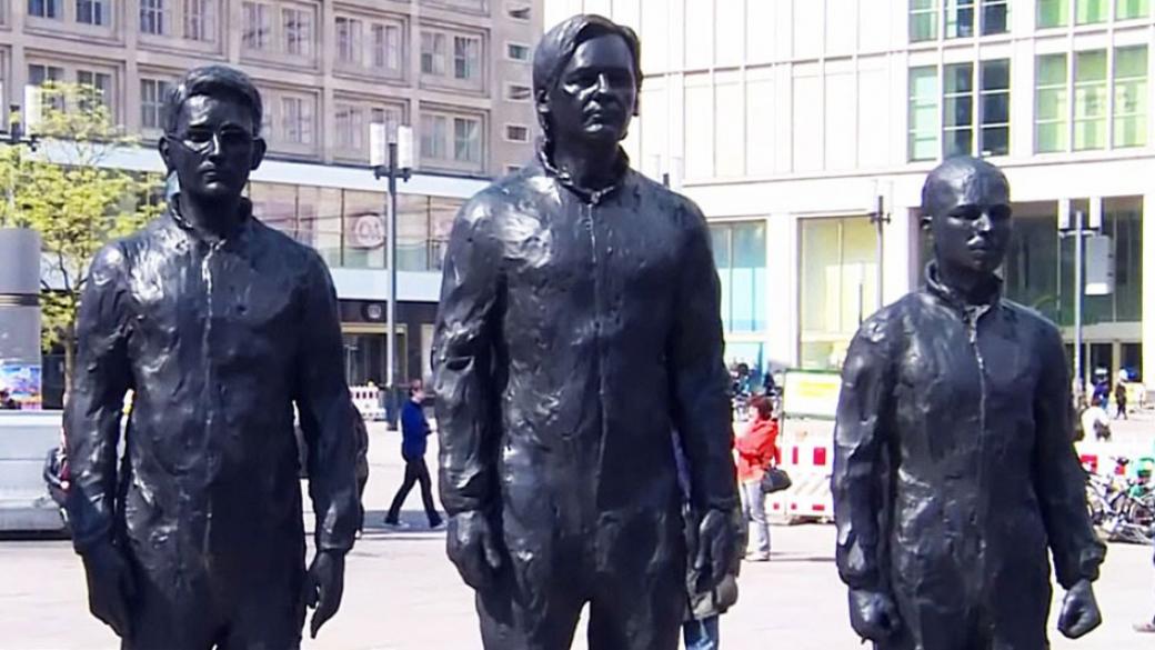 Откриха статуя на Едуард Сноудън в Берлин