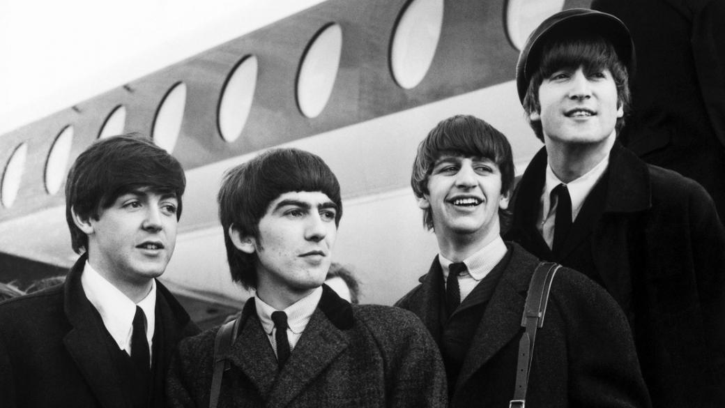 Продадоха първия договор на Beatles за 75 000 долара