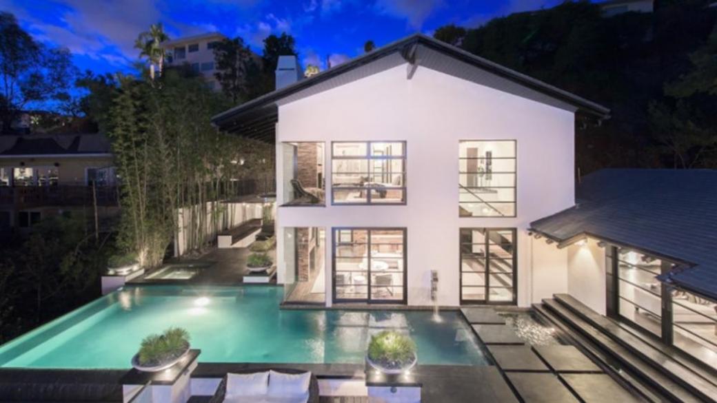 DJ Калвин Харис продава имението си в Холивуд Хилс