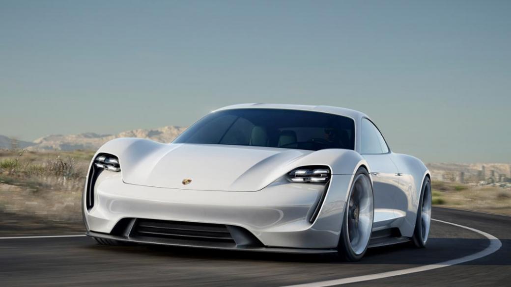 Porsche набира 1400 служители за разработване на електромобил