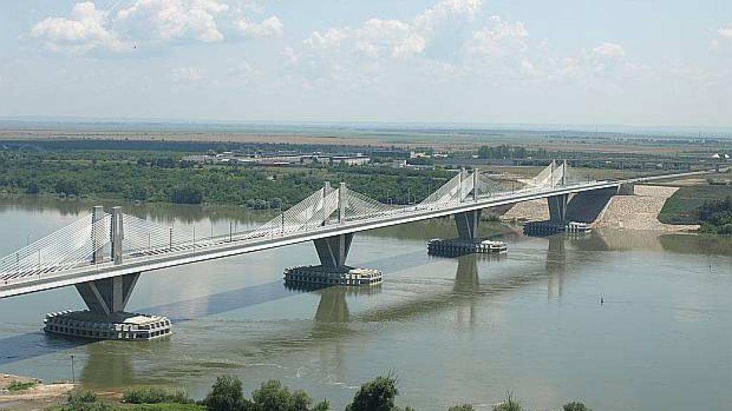 Мостът, който не сближи България и Румъния