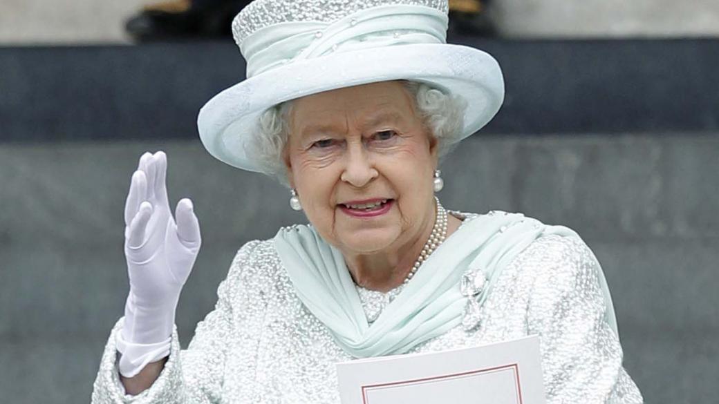 Кралица Елизабет отбелязва 65 години на трона