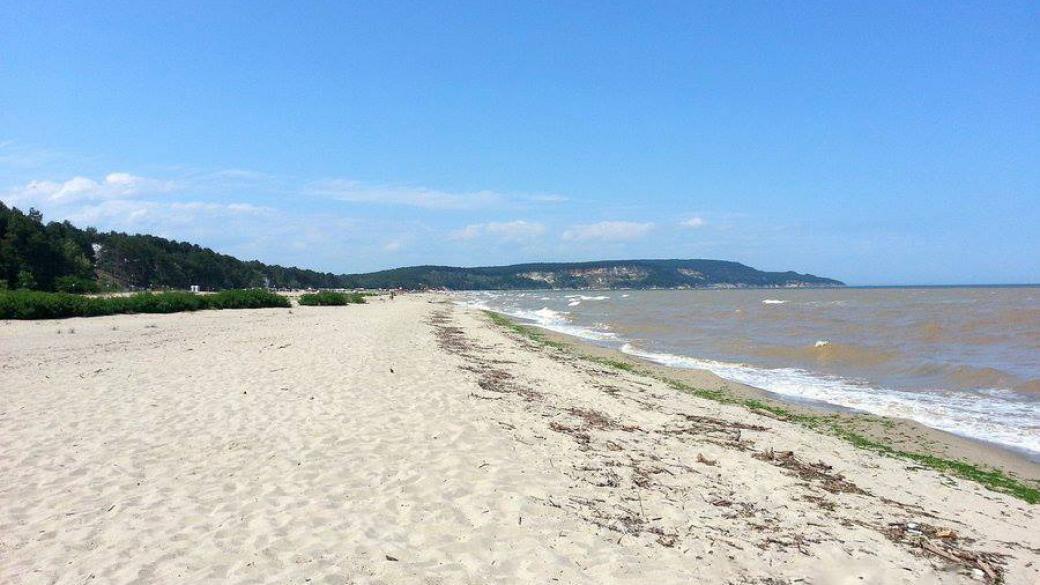 Някои от най-популярните български плажове остават без спасители