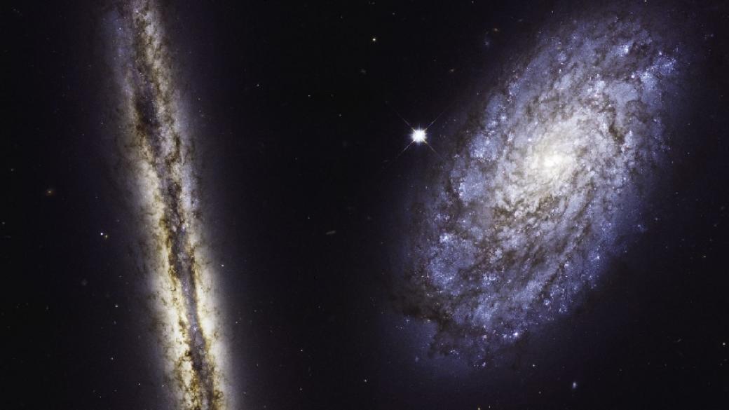 „Хъбъл“ засне две галактики в една зашеметяваща снимка
