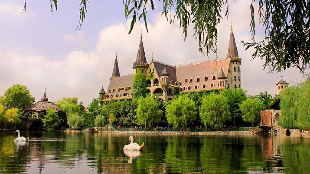 Замъкът „Влюбен във вятъра“ става център за китайския туризъм на Балканите