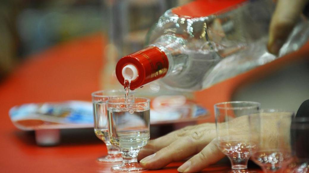 Русия забранява алкохола по празници