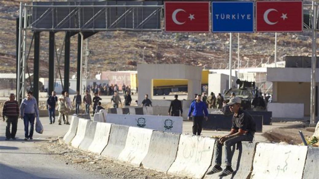 Над 50 хил. души са персона нон грата за Турция