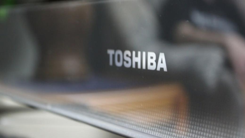 Консорциум с участието на Apple и Dell купува бизнеса с чипове на Toshiba