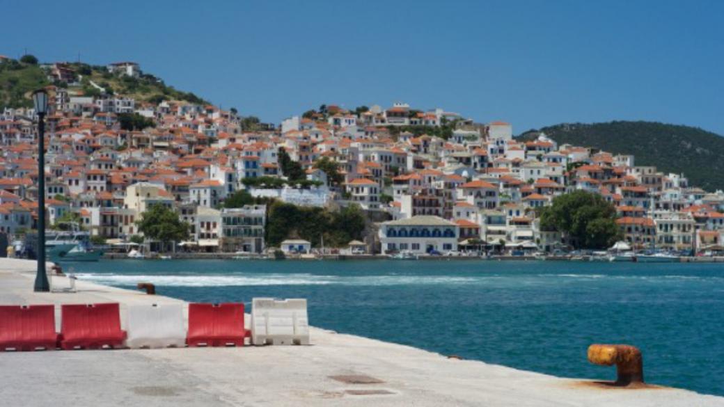 Почивката в Гърция поскъпва от догодина заради нов данък
