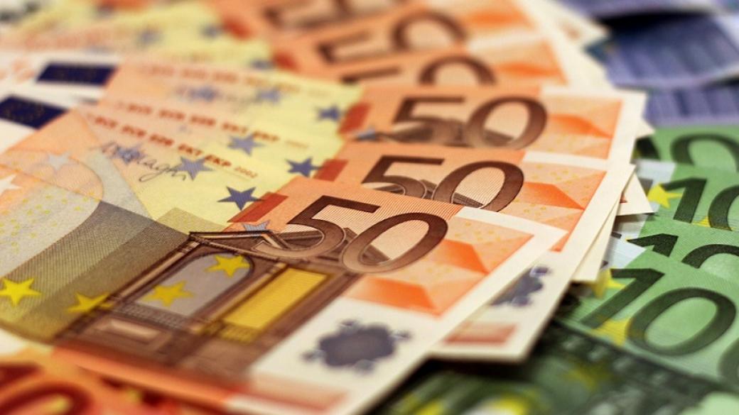 Преговорите в Германия за ново правителство за кратко оскъпиха еврото