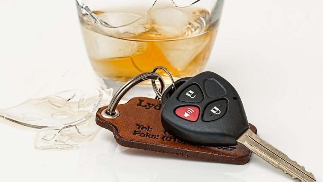 Колко време след консумация на алкохол можем да шофираме