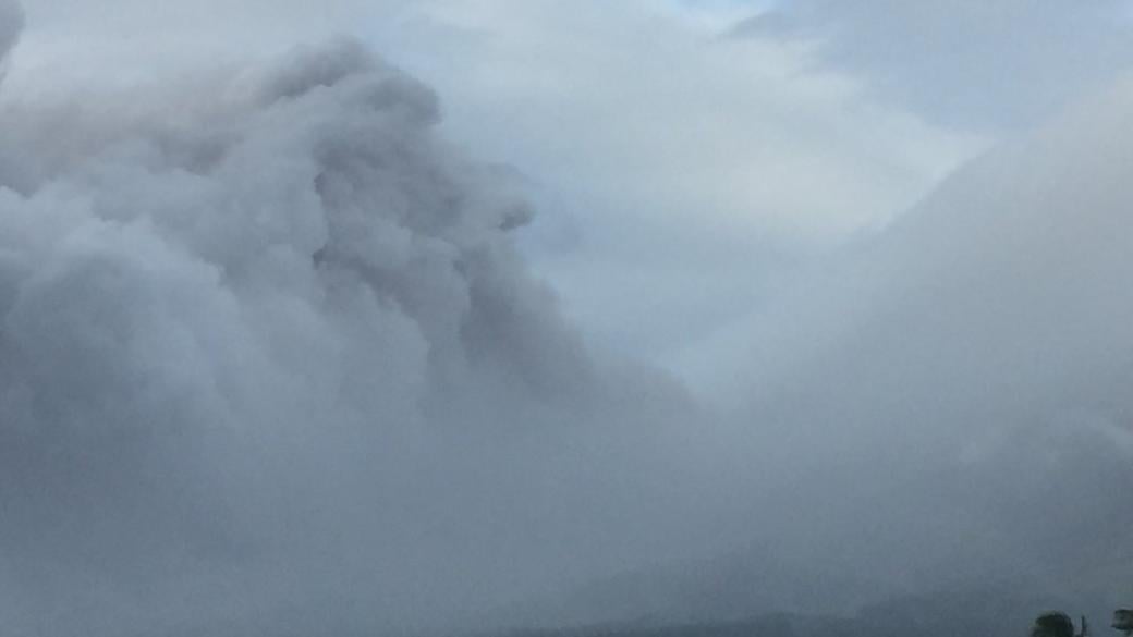 Вулкан на Филипините се активира, хиляди хора напуснаха домовете си