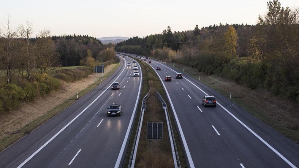 Германски съд забрани дизеловите коли по една от най-големите магистрали