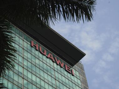 Huawei иска да прави център за киберсигурност в Полша