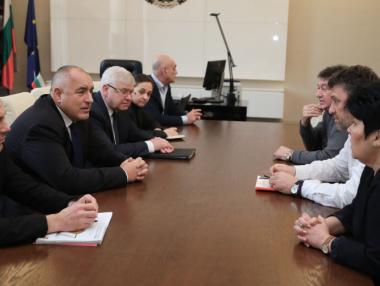 Държавата търси начин да финансира общински болници