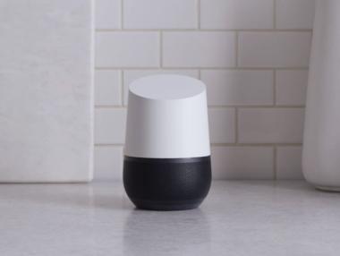 Google пусна превод в реално време на своите умни говорители