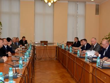 Желязков и превозвачите се договориха по основни въпроси