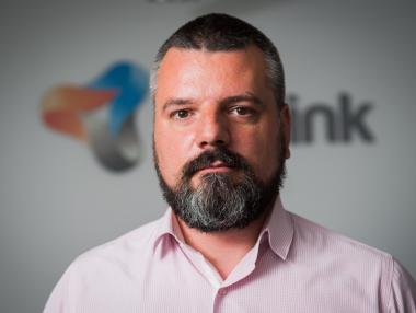 Интернет светът може да бъде атакуван отвсякъде и хакерите използват това