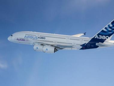 Край на най-големия пътнически самолет