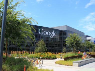Google инвестира над $13 млрд. в центрове за данни и офиси в САЩ