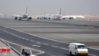 Дронове блокираха най-натовареното летище в света