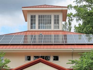 Tesla не произвежда достатъчно батерии за домакинствата