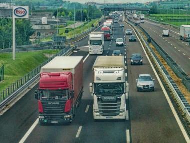 ЕС одобри 30% намаление на въглеродните емисии при камионите