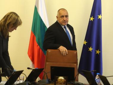 Допълнителни 30 млн. лв. отиват за спешната помощ и психиатрите