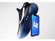 Новите самовръзващи се маратонки на Nike се продават като топъл хляб