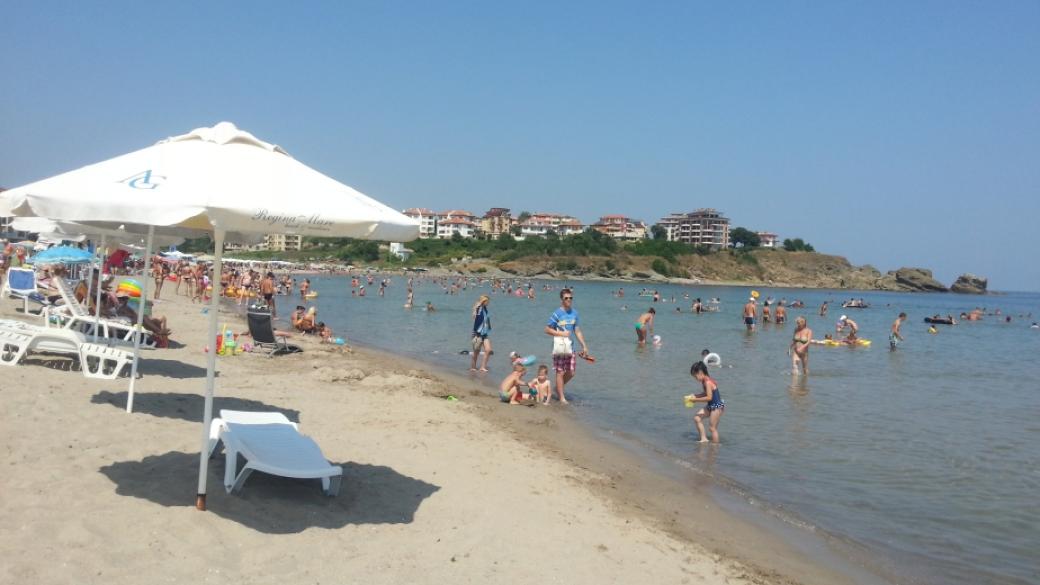 Правителството наложи забрана за чадъри и хавлии върху плажовете с дюни