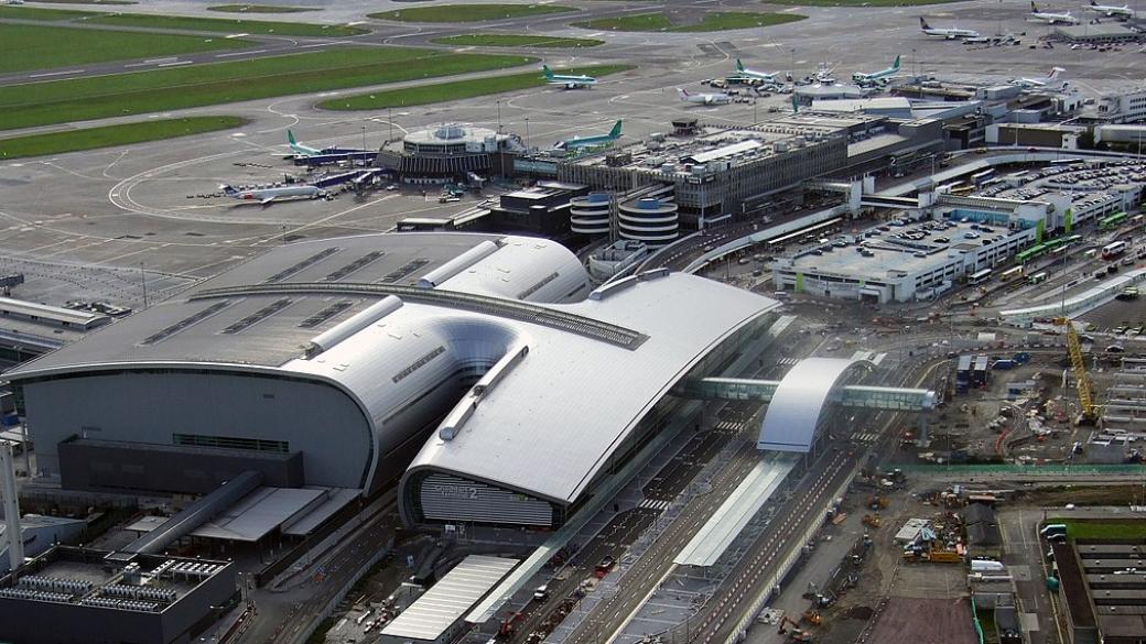 Дрон затвори за кратко и летището в Дъблин