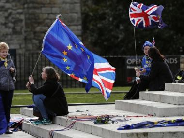 Мей обеща ново парламентарно гласуване за Brexit до 12 март