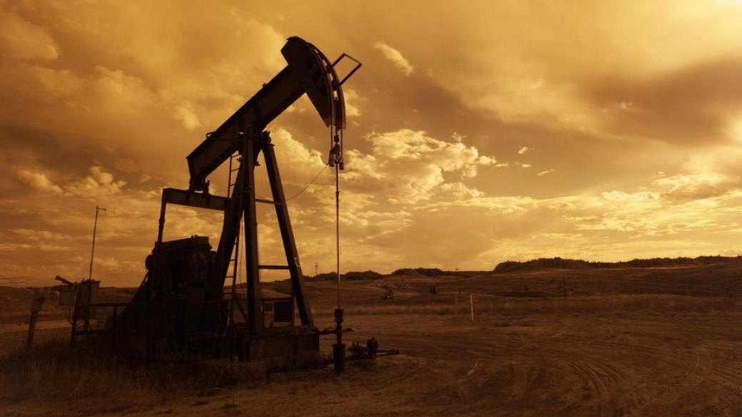 Цените на петрола падат заради силния износ от САЩ