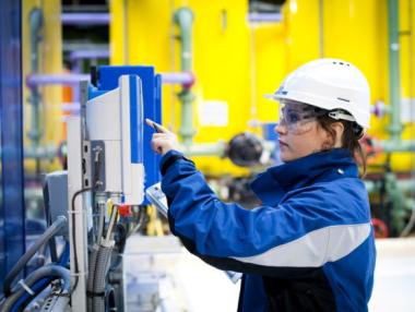 Стартира петото издание на състезанието с проекти за чиста енергия PowerUp!