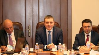 Горанов представи пред посланици напредъка ни към еврозоната