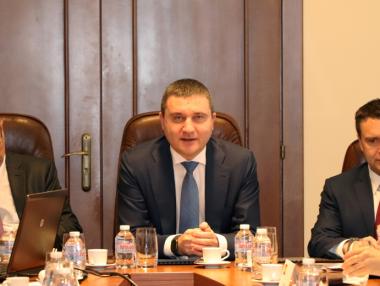 Горанов представи пред посланици напредъка ни към еврозоната