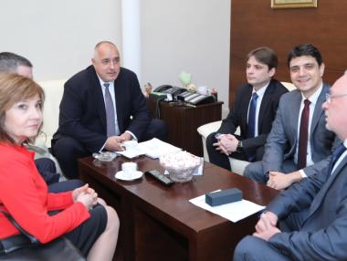 Наредбата за касовите апарати се отлага за големите компании